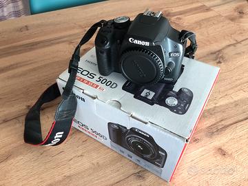 Canon eos 500d con obiettivo sigma 17-50