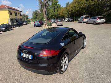 Audi TT Coupé 2.0 TDI quattro Advanced