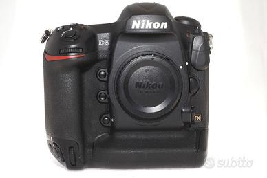 Nikon D5 solo corpo