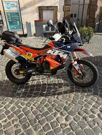 KTM 890 R