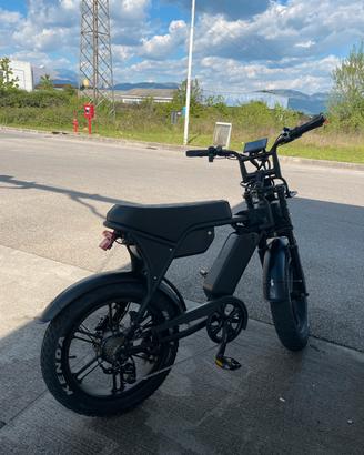Bici elettrica ouxi v8 (batteria aggiunta) 1000km