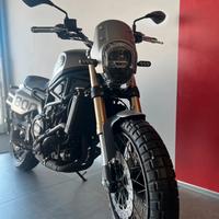 Leoncino 800 trial