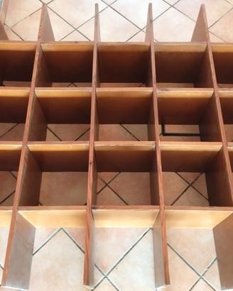 Scaffale in legno