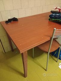 Tavolo Rettangolare + 4 Sedie Come Nuovo