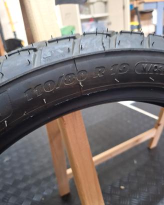 guzzi TT85 gomme michelin anakee