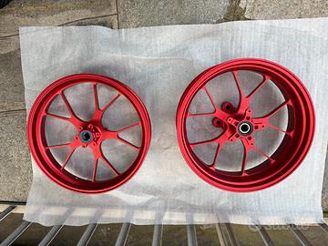 Cerchi forgiati aprilia