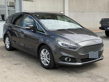 Ford S-Max  7 posti con problemi al motore