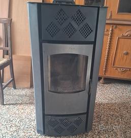 Stufa a pellet termoidraulica