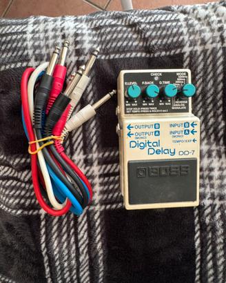 Boss delay dd7 con alimentatore (35€) e cavi