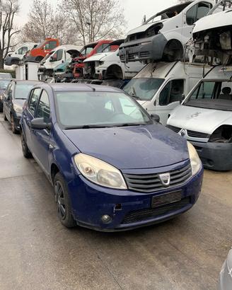 Ricambi Dacia Sandero 2009 - Vari veicoli per rica