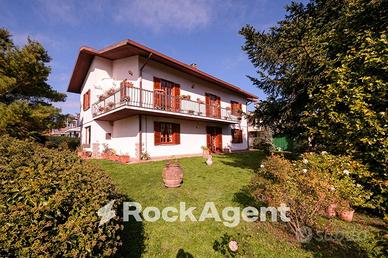 VILLINO IN BIFAMILIARE SU DI UN UNICO LIVELLO