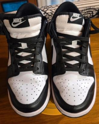 Nike Dunk Low bianche e nere – EU 40
