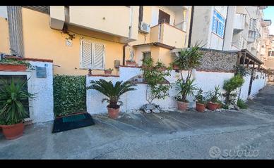 Bilocale completamente arredato a 200 m dal mare