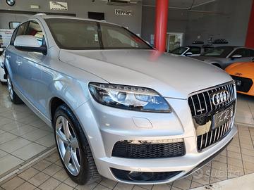 Audi Q7 3.0 TDI 240 CV quattro S-LINE GANCIO TRAIN
