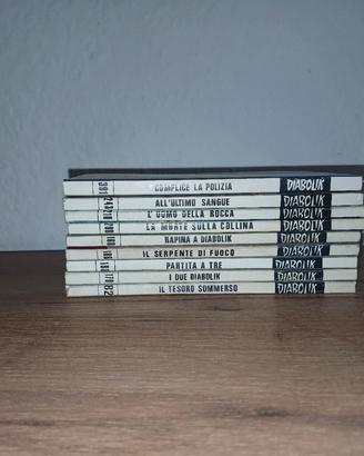 Lotto 9 fumetti Diabolik Vintege con Retrocopertin