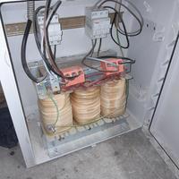 autotrasformatore  400v  230v