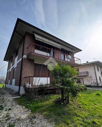 4 LOCALI A SCHIO