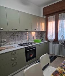 Modena est stanza matrimoniale con balcone