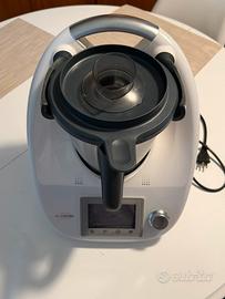 Bimby TM6 come nuovo + kit accessori e ricettari