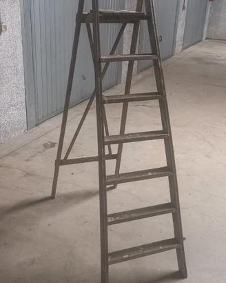 Scala in Legno