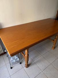 Tavolo in legno