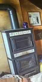 Stufa a legna con forno
