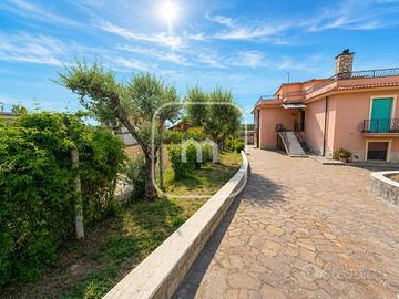 Villa di 140 m² con 4 locali a Zagarolo