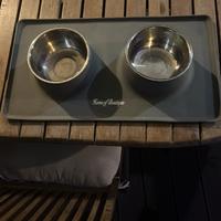 Ciotole per acqua e cibo per cane