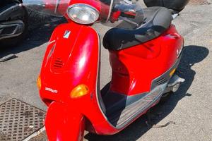 Piaggio Vespa 50 ET2 (2002) – 20.500 km