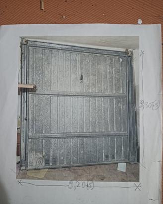  porta basculante in buone condizioni 