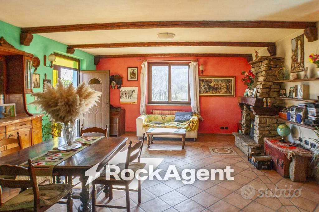 Rustico / Casale di 535 m² con 4 locali e box auto - Vista 4
