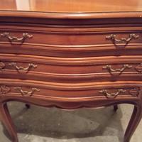 piccola cassettiera/comodino stile provenzale 