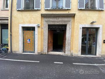 Immobile di 244 m² con 2 locali a Terni