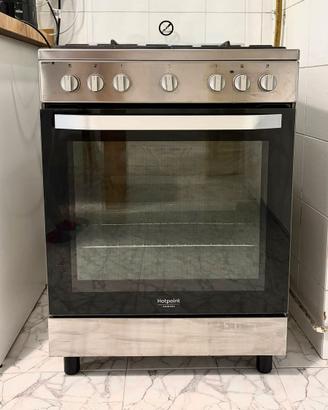 Cucina a gas Hotpoint Ariston 60 cm con forno