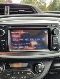 Autoradio Toyota Yaris Hybrid 2013 cod. 861400D050