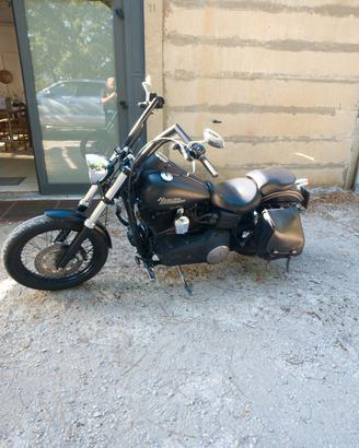 Harley Davidson dyna street bob 