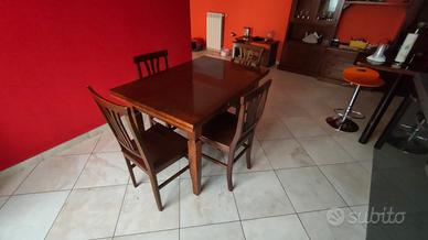 tavolo e sedie in legno massello 