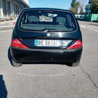 LANCIA Y ELEFANTINO 1.2 16V 86CV