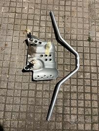 MANUBRIO E PARAMOTORE DUCATI SCRAMBLER 800 ICON