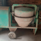 Betoniera elettrica funzionante-zona Bernezzo (CN)