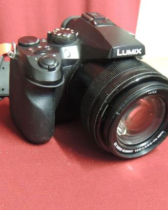 Panasonic DCM FZ2000 usata