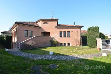 VILLA SINGOLA A BERNAREGGIO