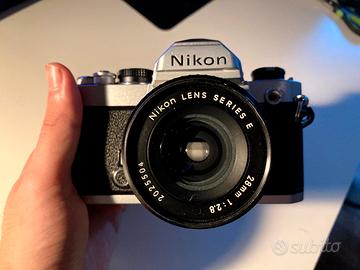 Nikon FM + 28mm serie E + Nikon SB10