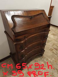 scrittoio con cassetti