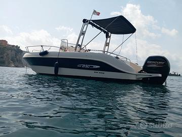 Mano Marine 21.50 WA 150 CV Mercury 