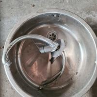 lavabo e miscelatore 