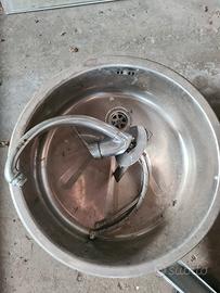 lavabo e miscelatore 