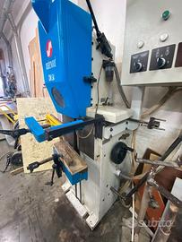 Bucatrice a catena e fresatrice per serrature