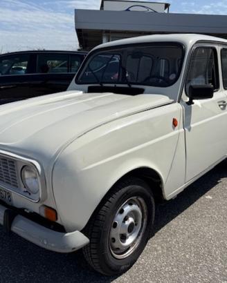 RENAULT R 4 R4