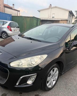 PEUGEOT 308 1.6 8V e-HDi 112CV Stop&Start roboti